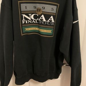 Vintage Nike basketball crew neck